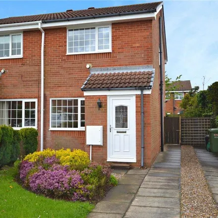 Rent this 2 bed duplex on Dentdale Close in Yarm, TS15 9UJ