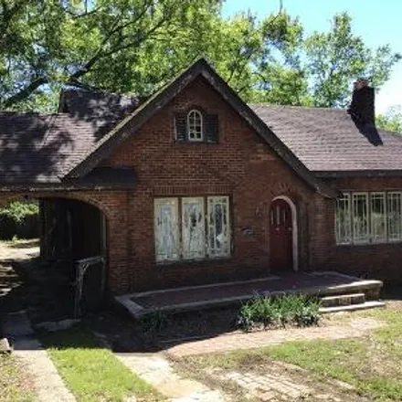 Buy this 3 bed house on 886 Madison Street in Jackson, MS 39202