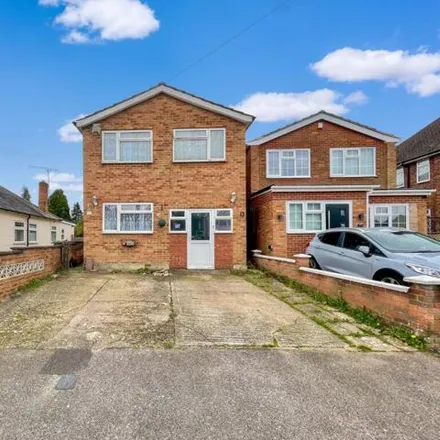 Buy this 4 bed house on Bampton Road in Luton, LU4 0DD