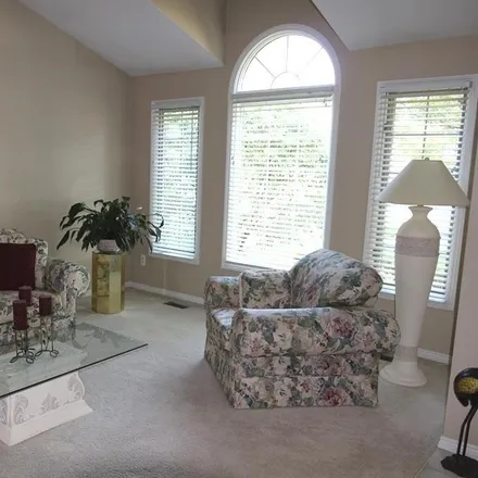 Image 4 - 17258 Country Club Drive, Macomb Township, MI 48042, USA - House for sale