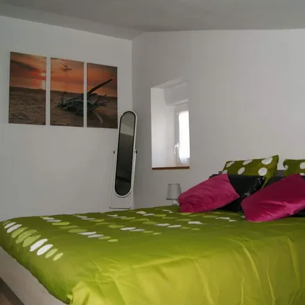Rent this 3 bed townhouse on 85250 Saint-André-Goule-d'Oie