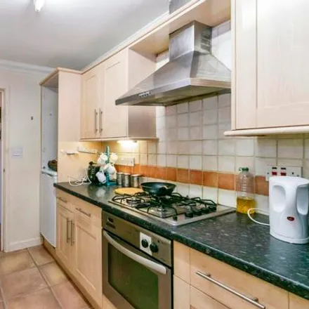 Image 5 - 30 Crabton Close Road, Bournemouth, Christchurch and Poole, BH5 1HN, United Kingdom - Apartment for sale