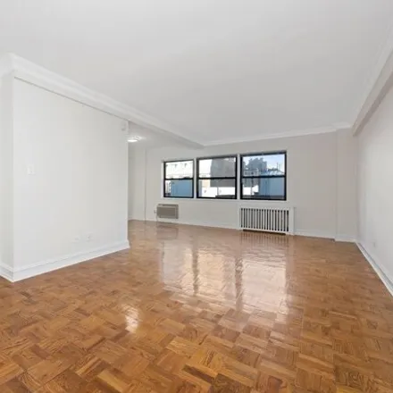 Rent this studio apartment on 225 E 70th St Apt 3g in New York, 10021