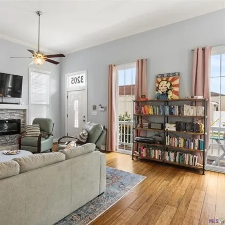 Image 4 - 1914 Harmony Street, New Orleans, LA 70115, USA - House for sale