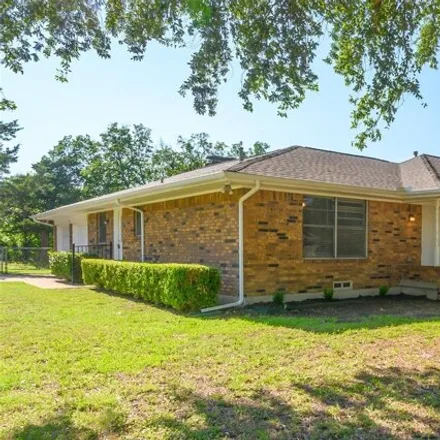 Buy this 3 bed house on 398 East Lanett Drive in DeSoto, TX 75115