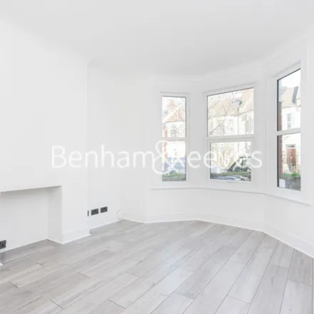 Rent this 3 bed townhouse on 57 Drayton Avenue in London, W13 0LE
