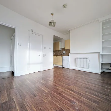 Image 5 - Nanou, 53 Ballards Lane, London, N3 1XP, United Kingdom - Apartment for rent