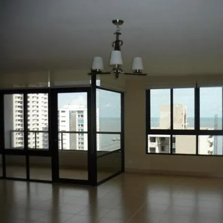 Rent this 3 bed apartment on Romain Sport Center in Avenida de la Rotonda, Parque Lefevre