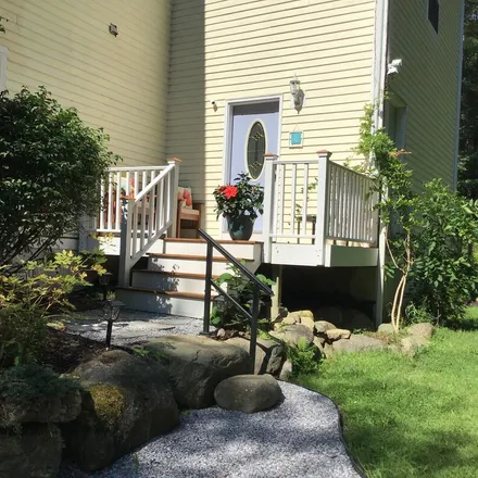 Rent this 1 bed house on Rockport