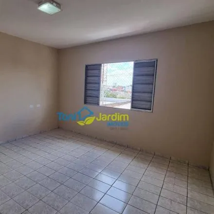 Rent this 2 bed apartment on Rua dos Congregados in Jardim Santo Antônio, Santo André - SP
