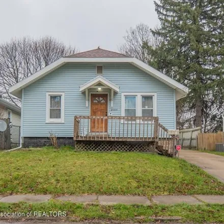 Buy this 2 bed house on 2105 Donora Street in Lansing, MI 48910