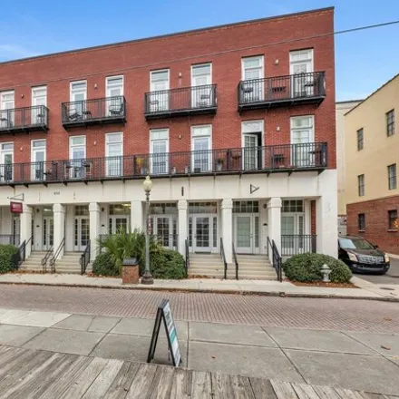 Buy this studio condo on Cobblestone Cafe in 225 South Water Street, Wilmington