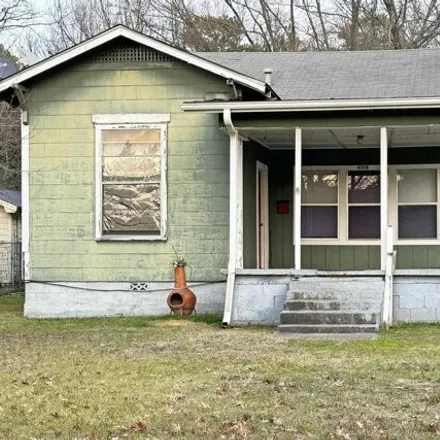 Buy this 3 bed house on 4040 Main Street in Texarkana, TX 75503