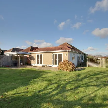 Image 2 - 9 Thakeham Drive, Goring-by-Sea, BN12 5AX, United Kingdom - House for rent