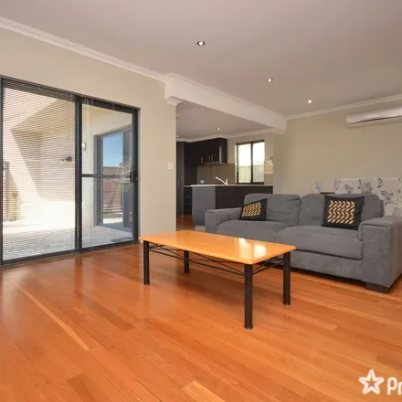 Image 4 - Hubert Street, East Victoria Park WA 6101, Australia - Apartment for rent