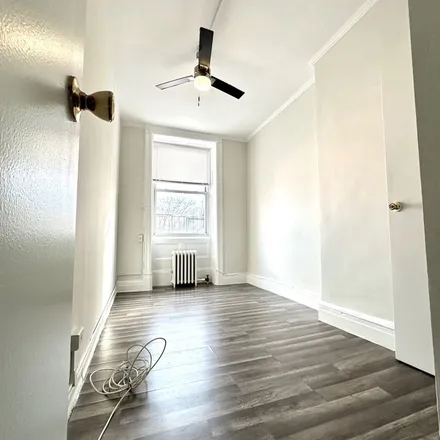 Image 6 - 170 East 95th Street, New York, NY 11212, USA - Townhouse for rent