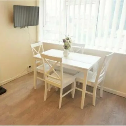 Image 4 - Oakdene Court, Welbeck Avenue, Southampton, SO17 1SS, United Kingdom - Apartment for rent