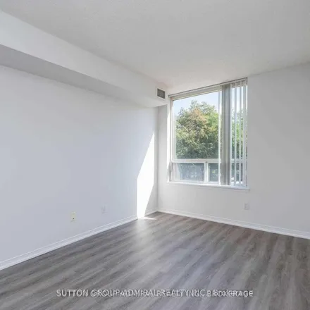 Image 3 - Empress Plaza, 18 Hillcrest Avenue, Toronto, ON M2N 6Z5, Canada - Apartment for rent