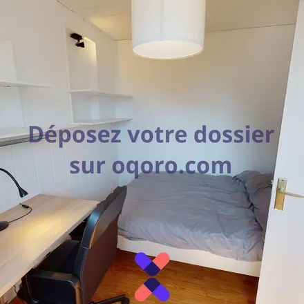 Rent this 3 bed apartment on 6 Rue du Docteur Calmette in 38000 Grenoble, France