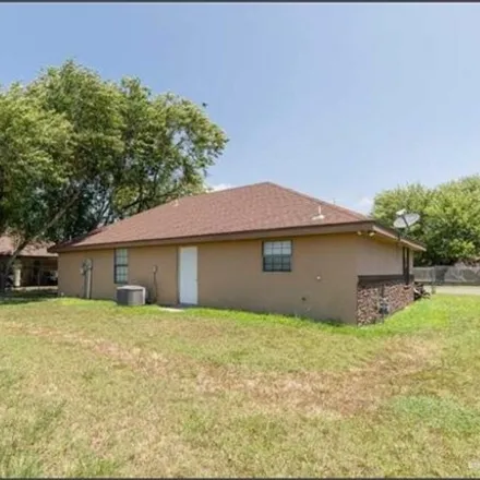Image 3 - 1868 Tierra Linda Circle West, Ebony Hollow Colonia Number 1, Palmview, TX 78572, USA - House for sale