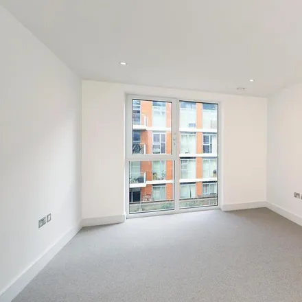Image 7 - Hooper's Mews, London, W3 6AH, United Kingdom - Apartment for rent