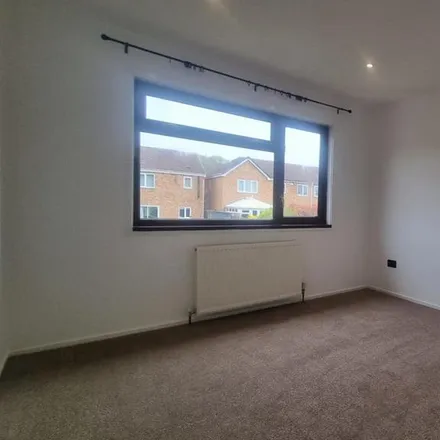 Image 9 - 31 Cherry Orchard, Rowley Regis, B64 6RY, United Kingdom - Townhouse for rent