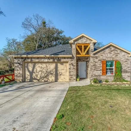 Buy this 3 bed house on 1516 Lindsey Street in Fort Worth, TX 76105