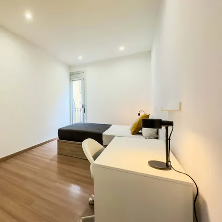 Rent this 1 bed room on Carrer Nou de la Rambla in 103, 08001 Barcelona