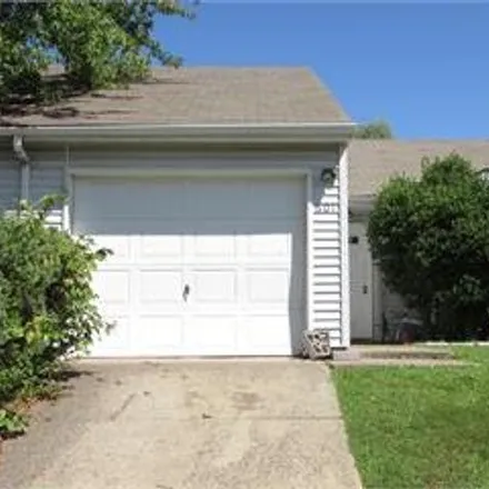 Buy this 2 bed townhouse on 601 Potomac Court in Radcliff, KY 40160