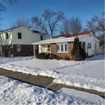 Buy this 2 bed house on 623 9th Avenue Southeast in Austin, MN 55912