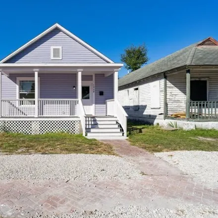 Rent this 2 bed house on 1946 Redell Street in Springfield, Jacksonville