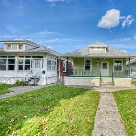 Buy this 2 bed house on 2256 Woodlawn Avenue in City of Niagara Falls, NY 14301