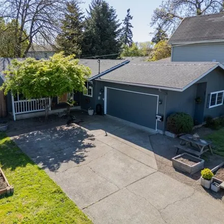 Buy this 3 bed house on 9340 North Hodge Avenue in Portland, OR 97203