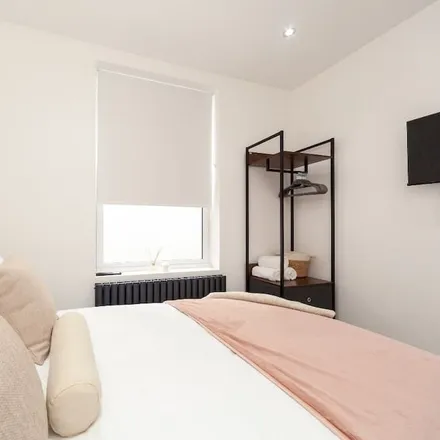 Rent this 1 bed apartment on London in SW18 4JJ, United Kingdom
