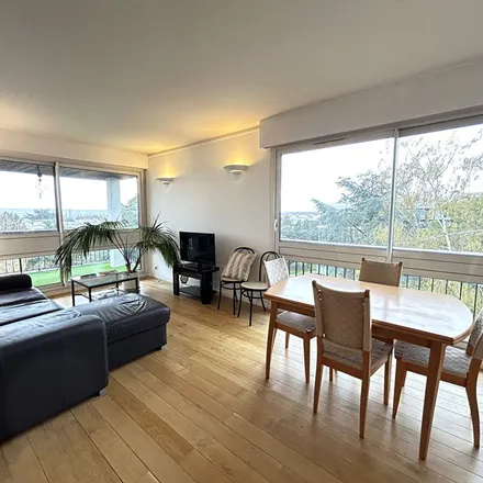 Rent this 2 bed apartment on 8 Rue des Sables in 78330 Fontenay-le-Fleury, France