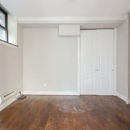 Rent this 1 bed apartment on 250 East 50th Street in New York, NY 10022