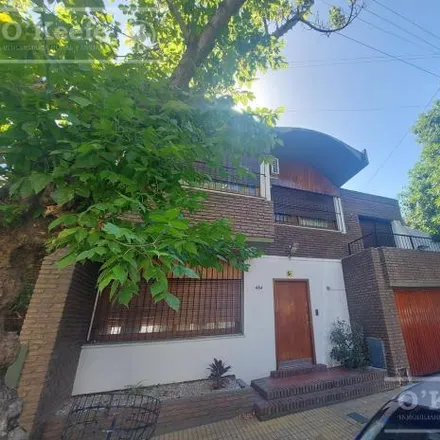 Rent this 4 bed house on General Paz 482 in Quilmes Este, 1878 Quilmes