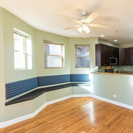 Rent this 3 bed apartment on 2812 E 76th St
