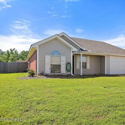 Rent this 3 bed house on 570 Ridgeway Drive in Rankin County, MS 39047