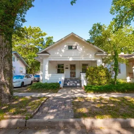 Image 2 - 374 North Poplar Avenue, Wichita, KS 67214, USA - House for sale