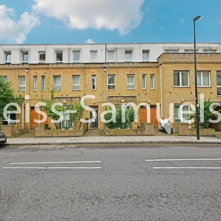 Image 2 - St Pauls (former), 269 Westferry Road, Millwall, London, E14 3RS, United Kingdom - Apartment for rent