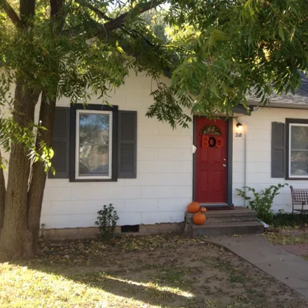 Rent this 4 bed house on 218 S Walnut St