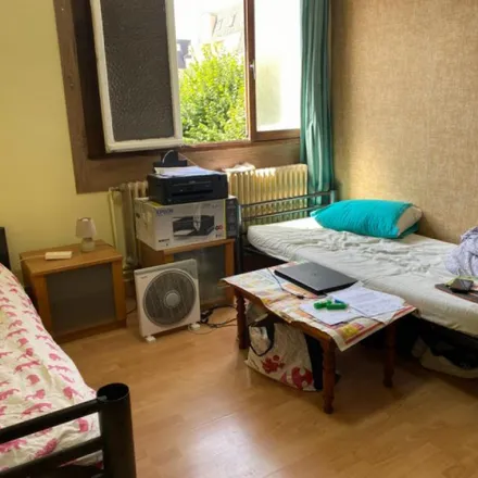 Rent this 2studio room on 7 Rue Parmentier in 91600 Savigny-sur-Orge, France