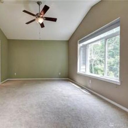 Rent this 2 bed condo on unnamed road in Everett, WA 98203