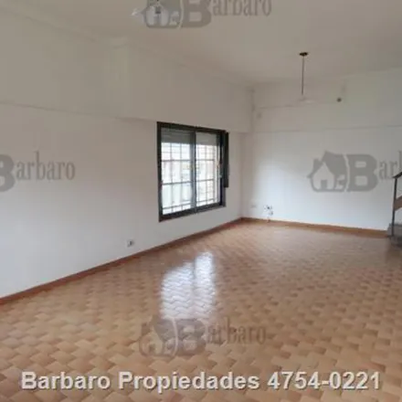 Buy this studio house on 89 - Doctor Ramón Carrillo 2800 in Villa Yapeyú, B1651 APF San Andrés