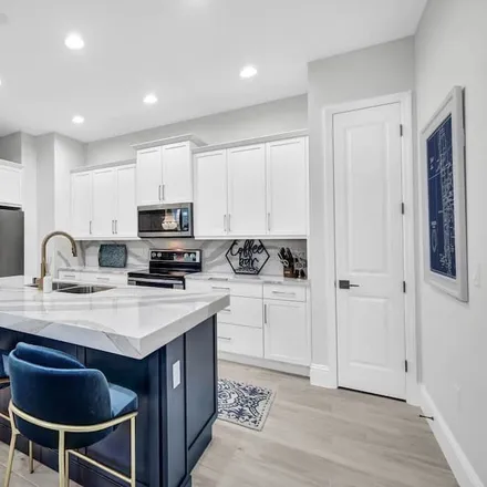 Rent this 2 bed house on Naples