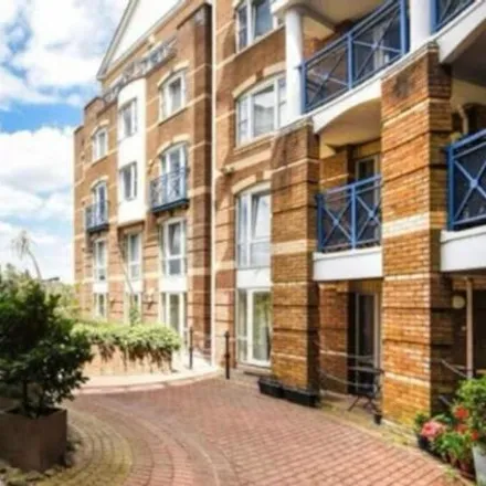 Image 3 - Balmoral Court, Rotherhithe Street, London, SE16 5QS, United Kingdom - Apartment for sale