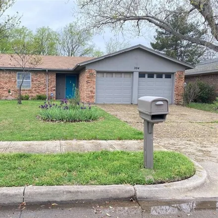 Rent this 3 bed house on 214 Blueridge Trail in Saginaw, TX 76179