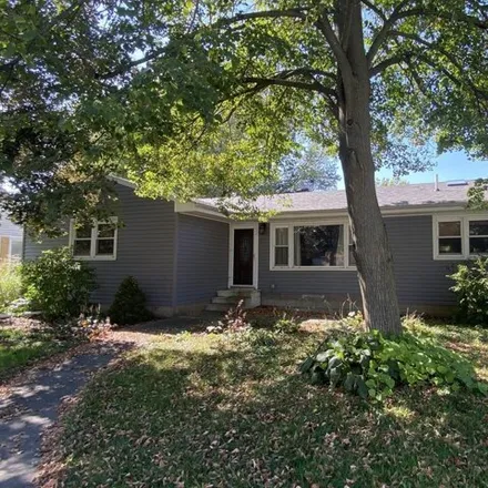 Image 7 - 320 West Broadway Street, Roseville, Warren County, IL 61473, USA - House for sale