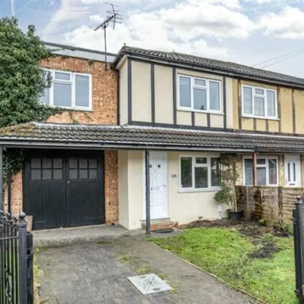 Buy this 4 bed duplex on 17 Common Lane in Runnymede, KT15 3LJ